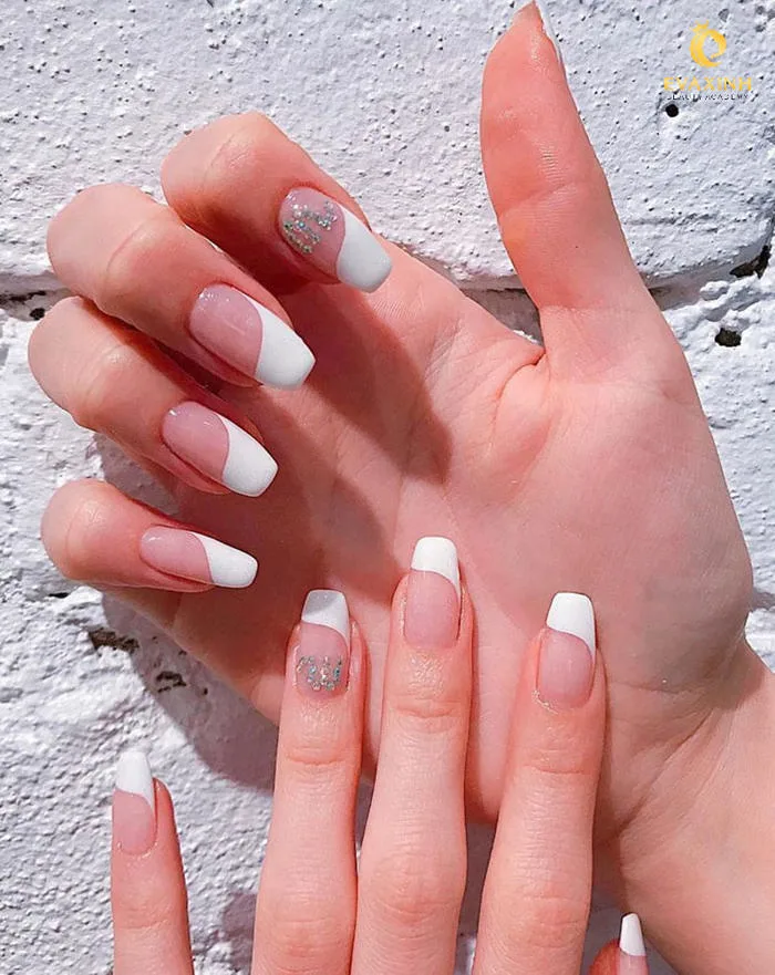 10 mẫu nail cho người lớn tuổi, trung niên đẹp 