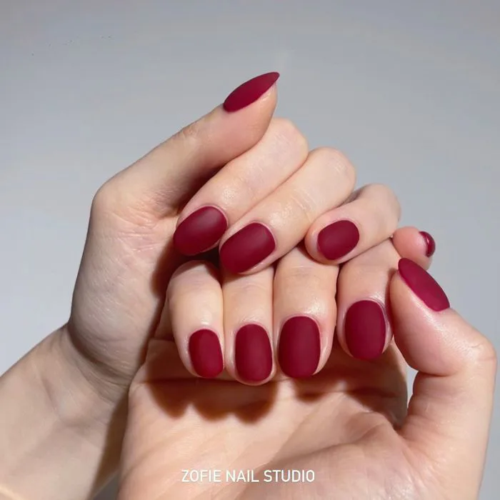 Gợi ý 12 mẫu nail đỏ sang xịn đón Tết 2023