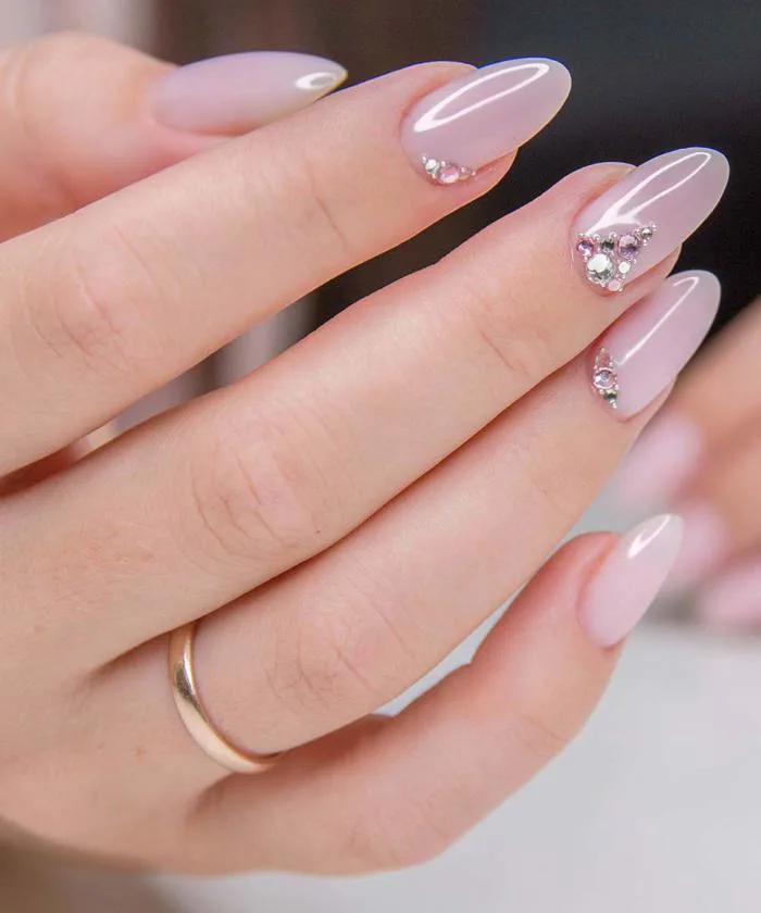 Những kiểu nail cô dâu đẹp, sang chảnh giúp nàng xinh hết phần thiên hạ
