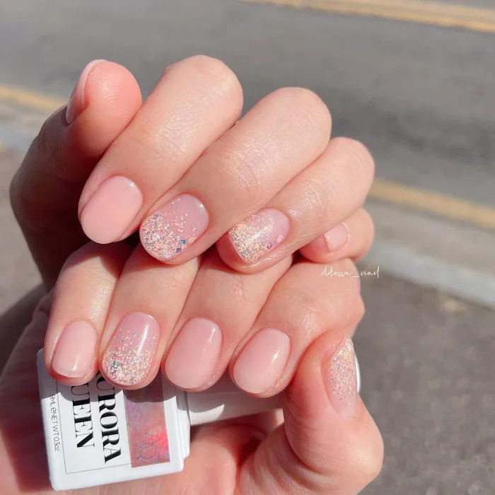 Nàng công sở tham khảo 10 mẫu nail vừa xinh vừa sang lại không sợ quá lố  khi đến công ty này!