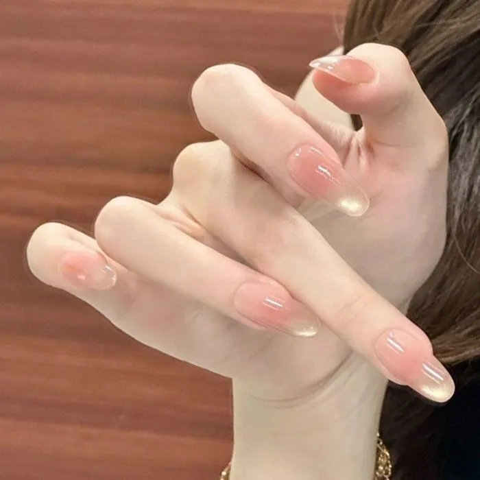 A051- Mẫu nail hot trend INS , hiệu ứng mắt mèo chuyển màu cao cấp kết hợp  hạt thủy tinh phản quang, tôn da trắng cho