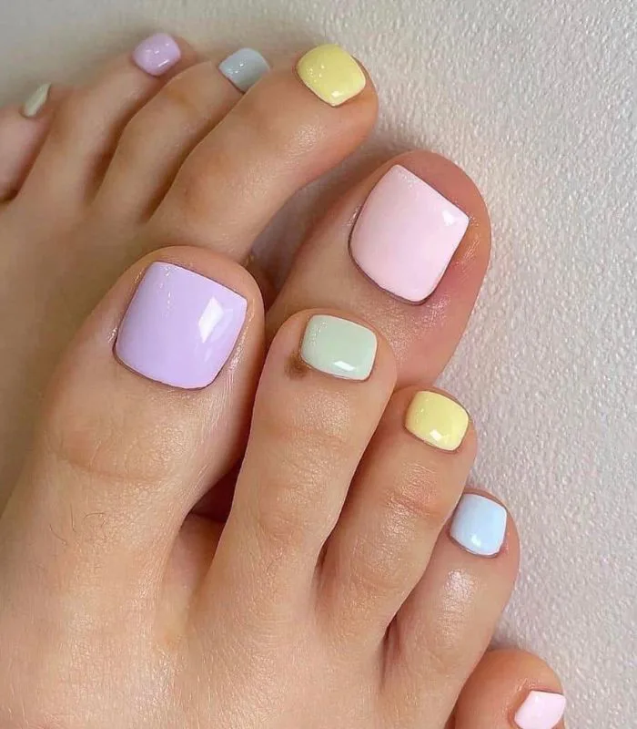 Những mẫu nail chân đi biển dành cho mùa hè 2023