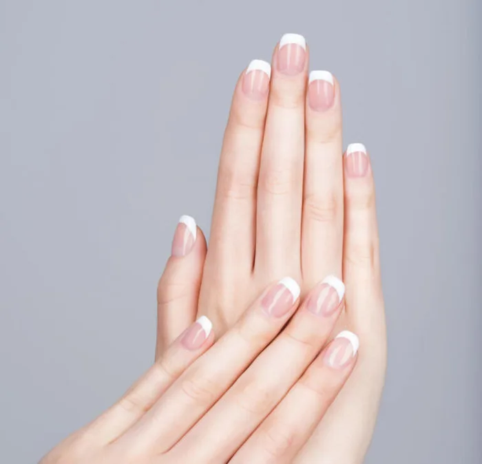 9 mẫu nail nhẹ nhàng đi học “ Hot trend” – Xu Hướng Nail Zone