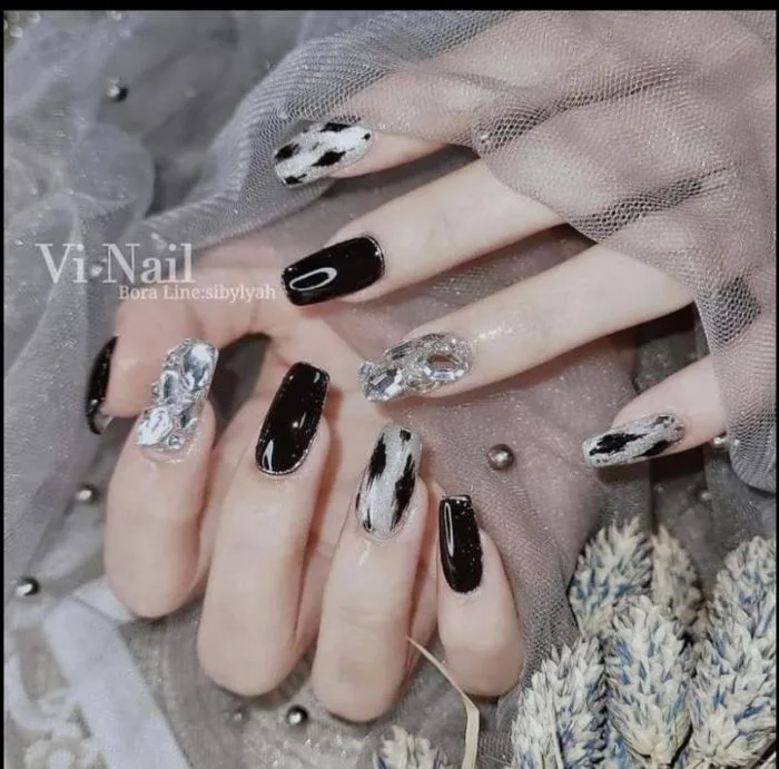 Móng giả thiết kế theo yêu cầu-mẫu nail đính đá Chất Liệu Móng Giả Cao Cấp  Móng Giả Cho Tiệc Tùng Dịch Vụ Làm Móng Theo Yêu Cầu - Lazada | Lazada