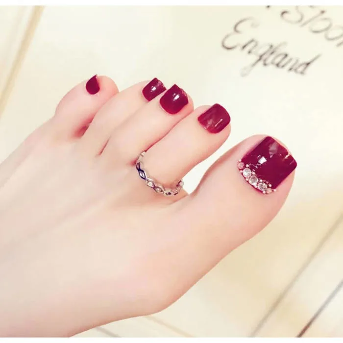 99+ mẫu nail đính đá móng chân đẹp nhất