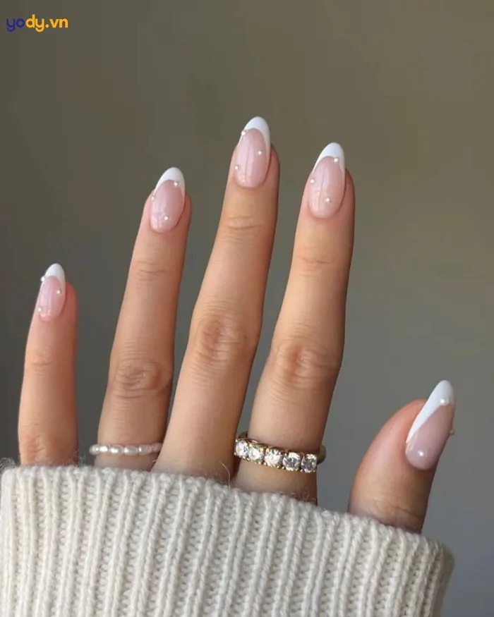 Gợi ý 25 mẫu nail đơn giản sang trọng được chị em yêu thích | Yody