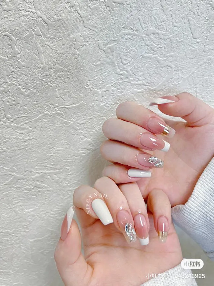 99+ Mẫu nail sơn French đầu móng trắng đẹp, thanh lịch, cuốn hút
