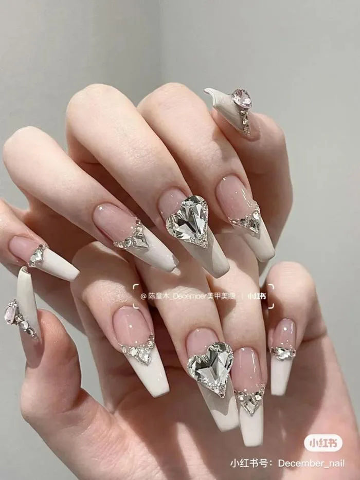 99+ Mẫu nail sơn French đầu móng trắng đẹp, thanh lịch, cuốn hút