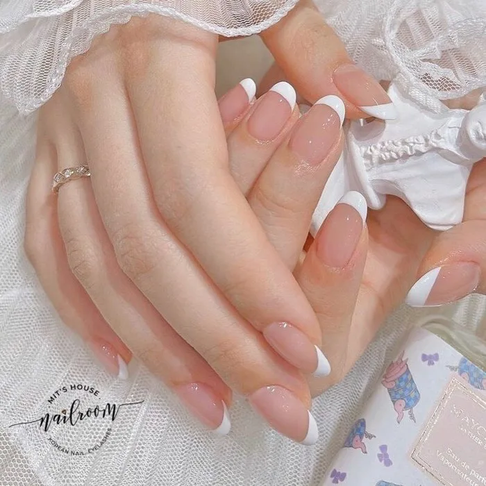 12+ Những kiểu sơn đầu móng đẹp với nhiều hoa văn độc đáo