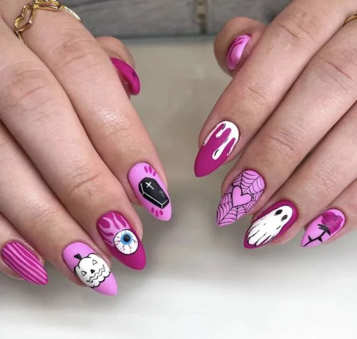Muôn kiểu nail giúp bạn nổi “bần bật” ngày Halloween