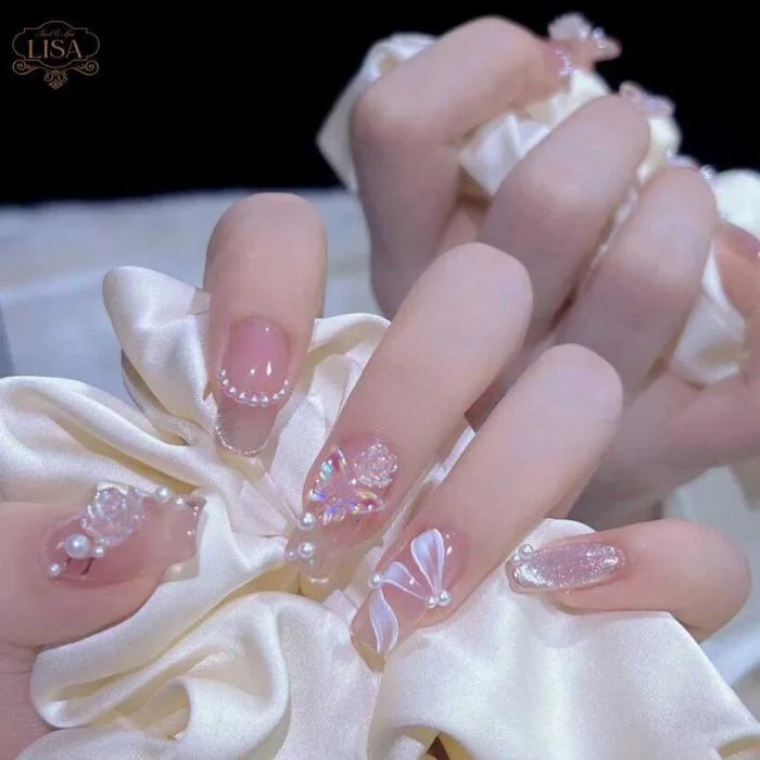 Tỏa Sáng Với 10+ Mẫu Nail Ẩn Hoa Khô Đẹp Tinh Tế, Thời Thượng