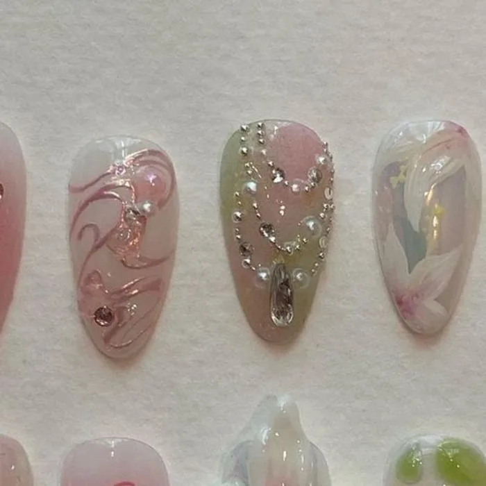 Top 50+ mẫu nail ẩn hoa khô xa cừ dành cho bạn gái cute