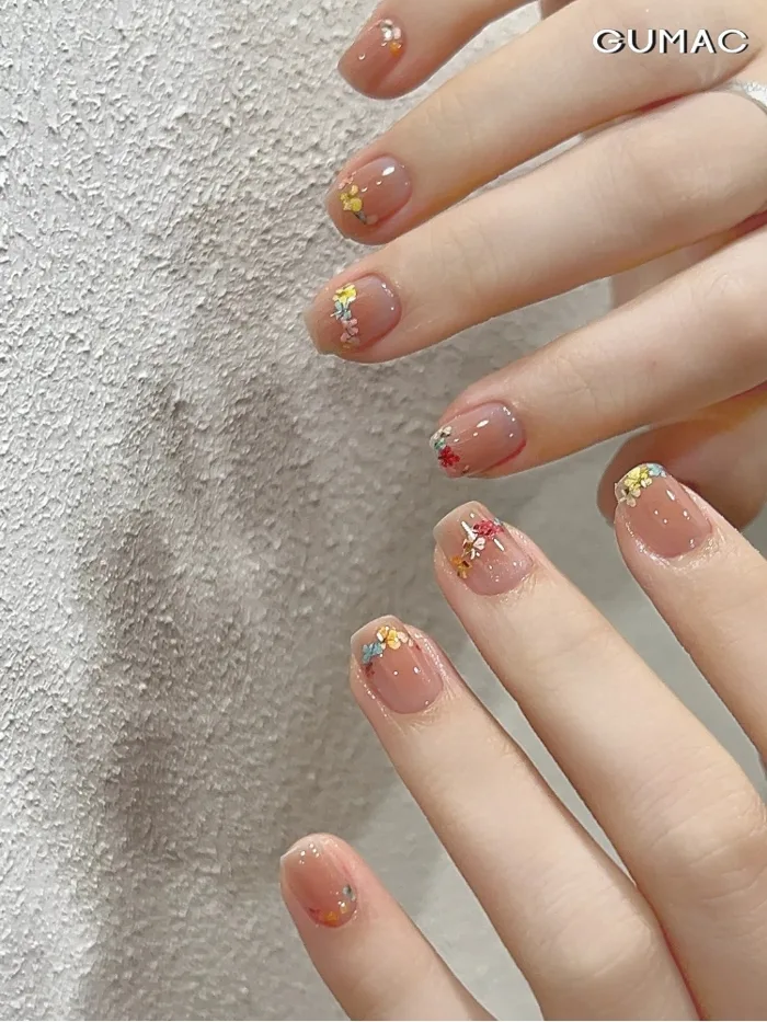 Top mẫu nail ẩn hoa khô ĐẸP nhẹ nhàng, tinh tế nhất hiện nay