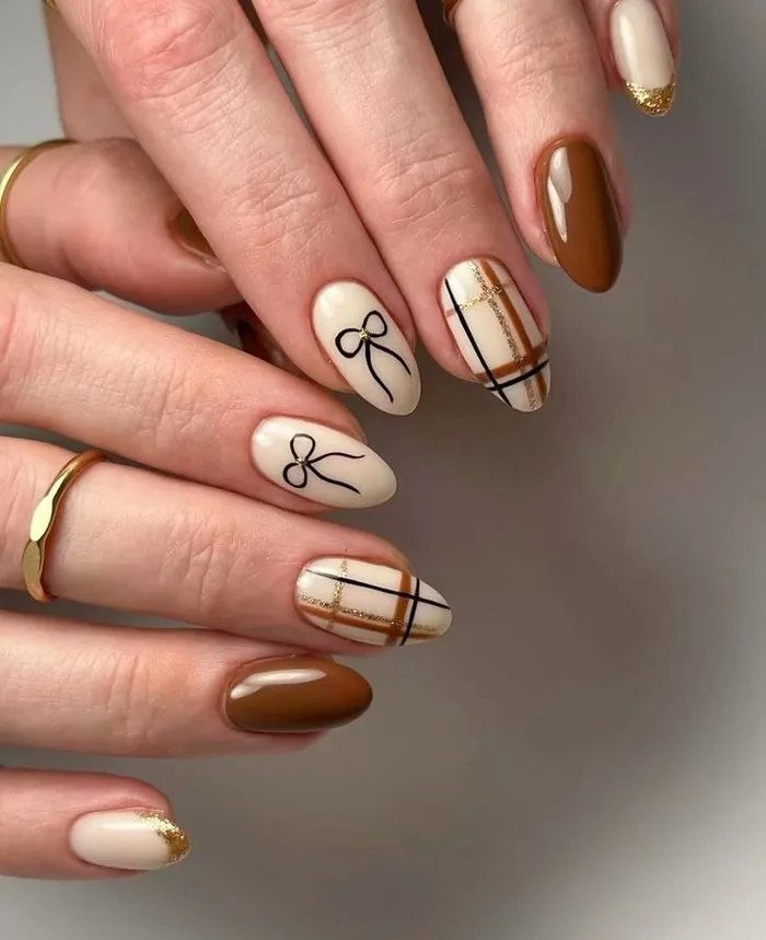 Khám phá những mẫu nail kẻ sọc đẹp được yêu thích nhất hiện nay | Viết bởi  Hải Biết Tuốt