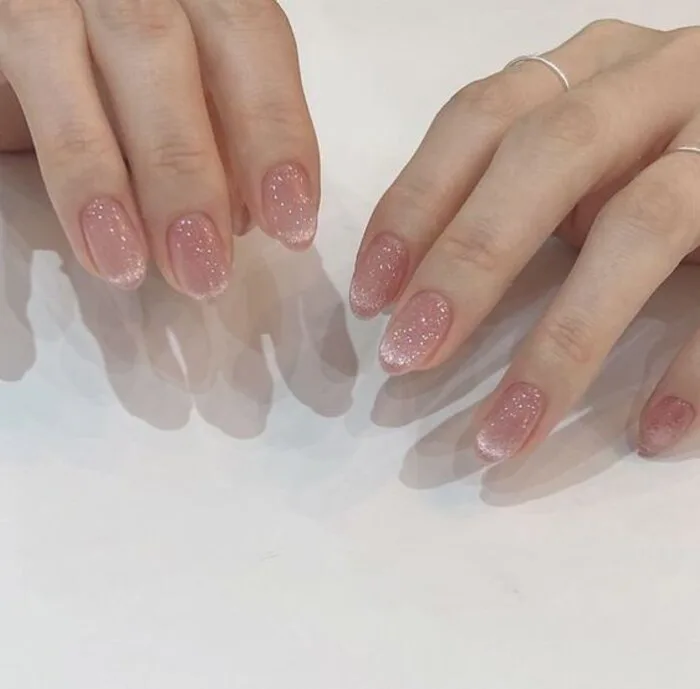 Gợi ý 50+ mẫu nail kim tuyến lấp lánh đẹp và ấn tượng