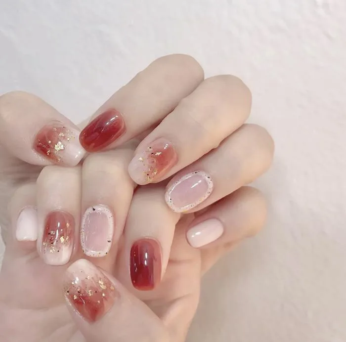 Ngọt ngào và tươi mới với những mẫu nail tone màu đỏ, hồng cực xinh Ngọt ngào và tươi mới với những mẫu nail tone màu đỏ, hồng cực xinh