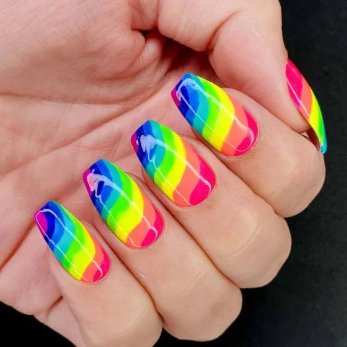 HOT 30+ mẫu nail cầu vồng 7 sắc màu đẹp nhất 2024