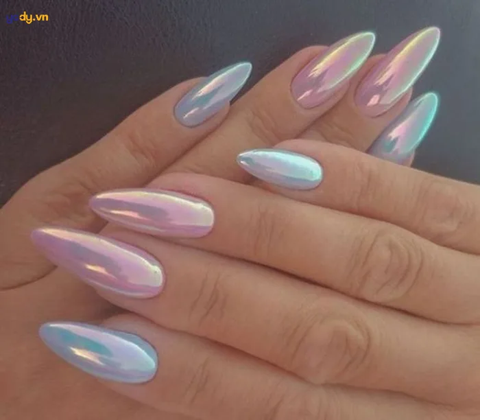 Nail tráng gương cầu vồng: Mẫu nail độc đáo cho nàng cá tính | Yody
