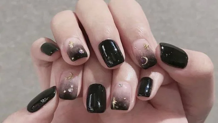 90+ mẫu nail đen cá tính, sang chảnh cho cô nàng sành điệu