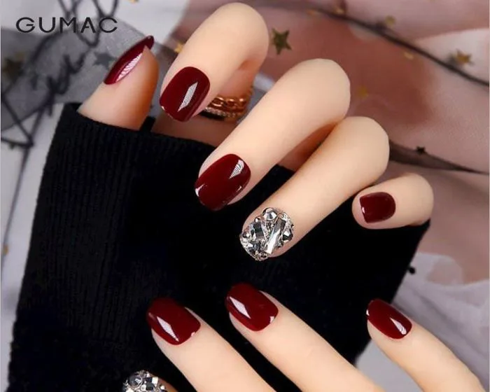 Top những mẫu nail đỏ khiến chị em ĐIÊU ĐỨNG vì quá đẹp