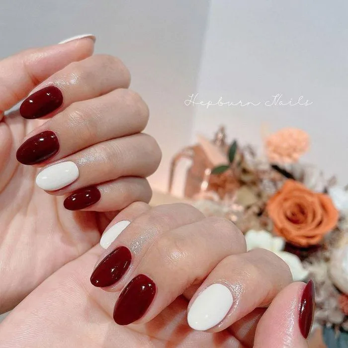 101 mẫu nail màu đỏ đất giúp diện mạo của nàng thêm sang chảnh. nail-mau-do- dat-do-trang-007c31ba