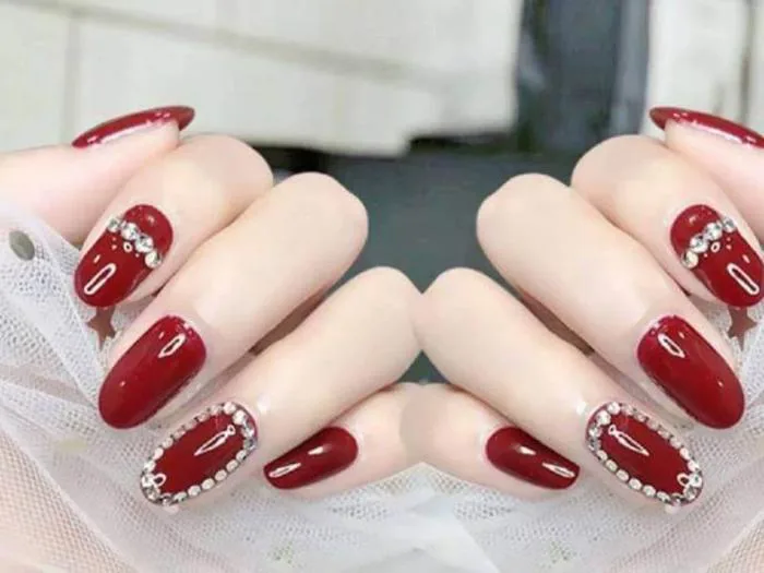 Khám phá những mẫu nail màu đỏ rượu cực đẹp và quý phái – Kềm Nghĩa - Nghia  Nippers