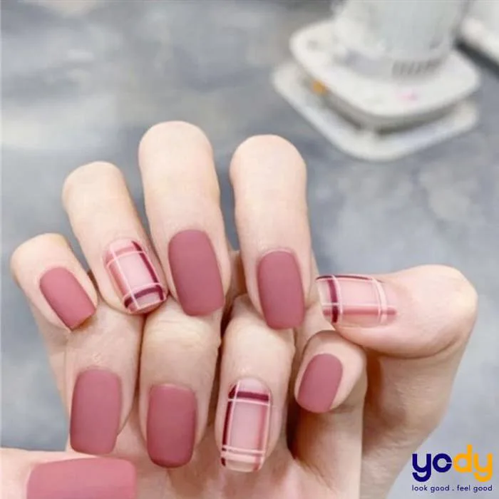 Điểm danh 10 mẫu nail hồng đất siêu hot, nàng nên thử | Yody