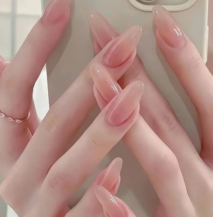 Gợi ý 99+ mẫu nail màu nude đẹp, siêu nịnh da cho nàng