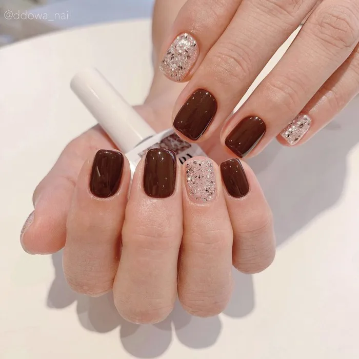 Review 12+ Mẫu sơn móng tay màu nâu hot nhất năm nay - NGỌC QUY PHÁP