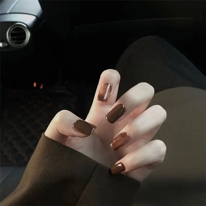 Những thiết kế nail màu nâu sữa đẹp nhất hiện nay