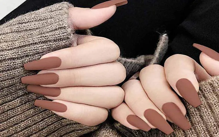 15+ mẫu nail màu nâu đẹp, sang chảnh, nhẹ nhàng nhưng vẫn thu hút