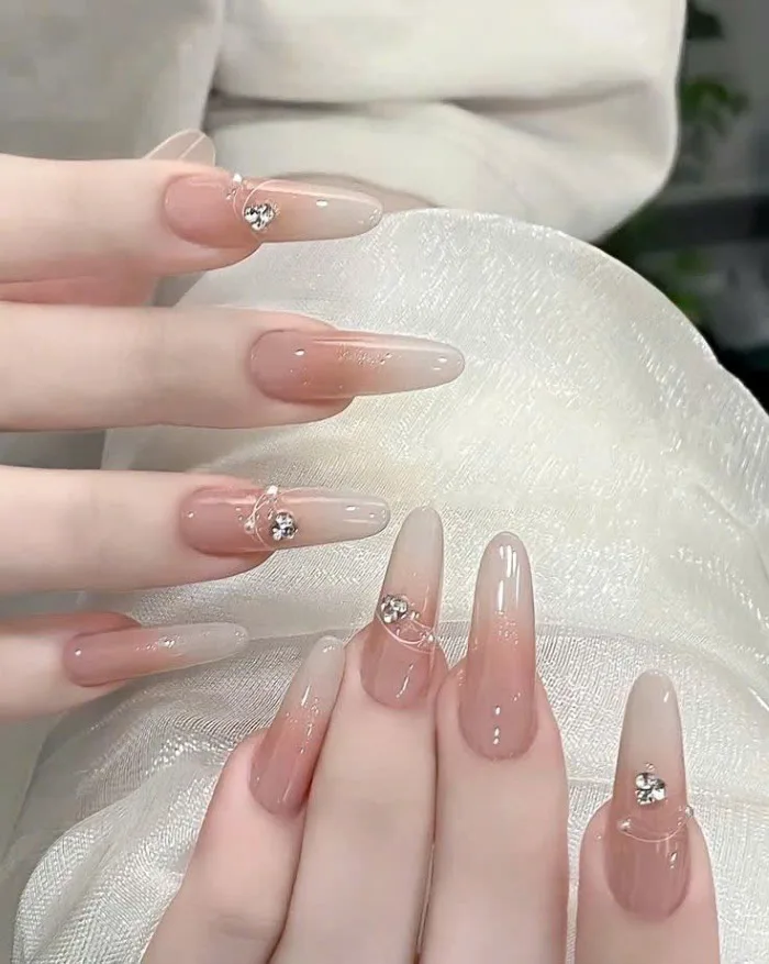 Mẫu nail đẹp đơn giản – Bí quyết cho cô nàng yêu thích sự thanh lịch | Viết  bởi Hải Biết Tuốt