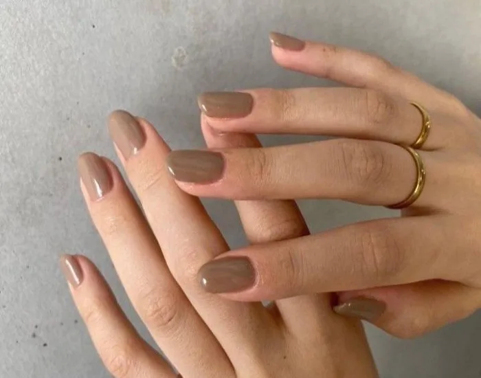 12 Mẫu nail tối giản màu nude bí quyết cho đôi tay sang xịn
