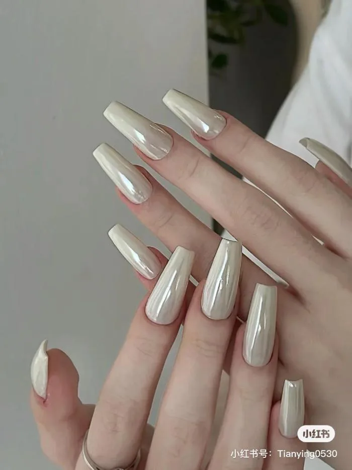 101+ mẫu nail trắng cực xinh - sang - tôn da cho nàng tự tin tỏa sáng
