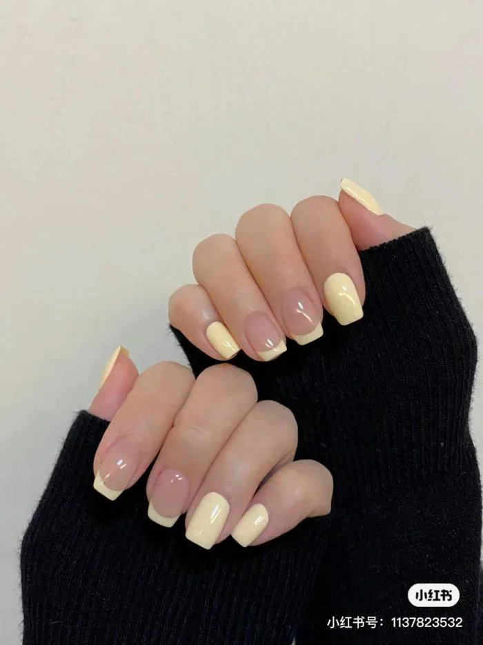 101+ Mẫu nail màu vàng xinh xắn, trẻ trung và tôn da cho nàng