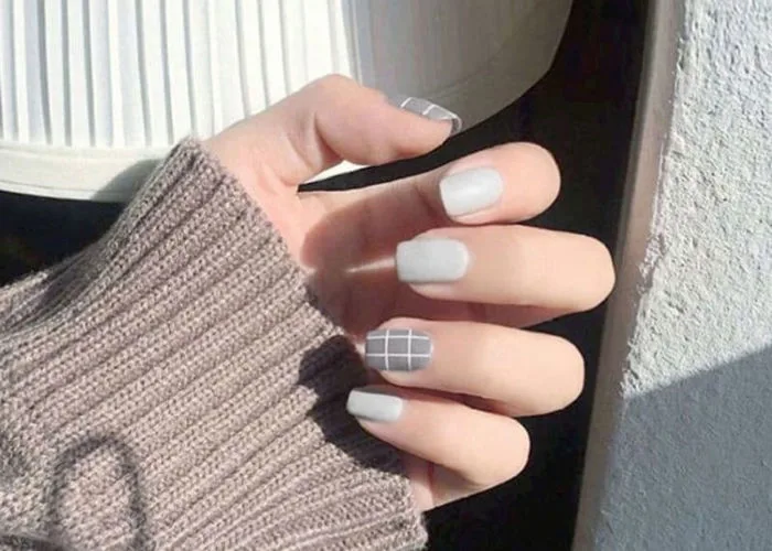 Gợi ý 18+ mẫu nail màu xám cực kì cá tính đẹp và lôi cuốn