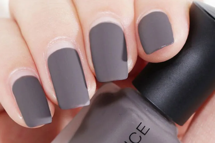 Gợi ý 18+ mẫu nail màu xám cực kì cá tính đẹp và lôi cuốn
