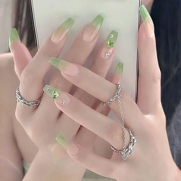 50+ mẫu nail màu xanh bơ thời thượng và trendy hiện nay