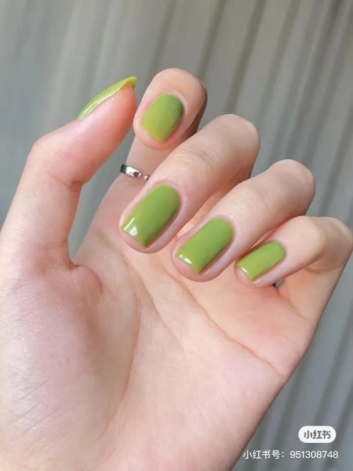 99+ mẫu nail xanh bơ tươi trẻ, trong veo cho nàng xinh đẹp mỗi ngày