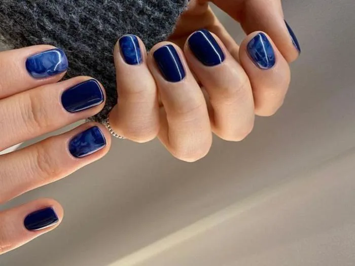 9+ nail xanh navy cá tính, sành điệu phù hợp với làn da sáng