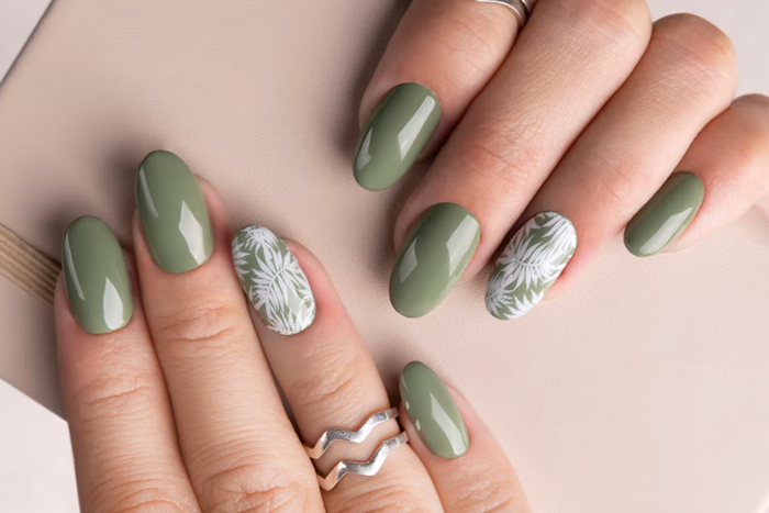 Các mẫu nail màu xanh rêu ấn tượng xu hướng 2024 | TIKI