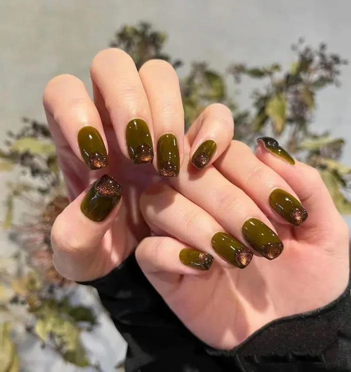 99+ Mẫu móng tay xanh rêu, mẫu nail màu xanh rêu đẹp, tôn da 2026