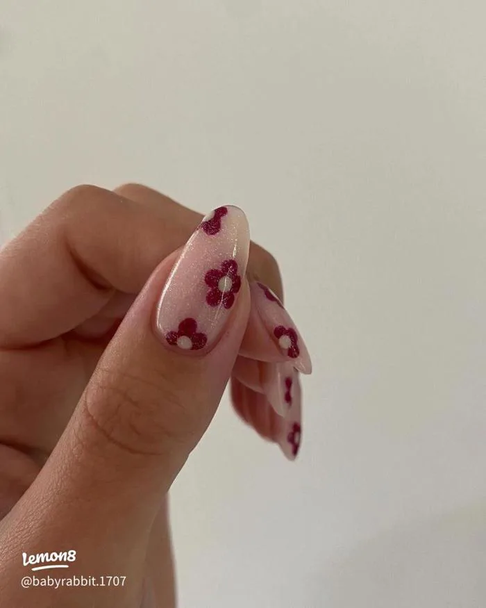 Móng hình hạnh nhân đẹp: 10 mẫu nail hạnh nhân sang xịn cho nàng