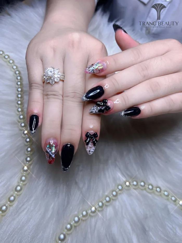 Nail Móng Nhọn Sang Chảnh: Tuyển Tập Mẫu Đẹp Cá Tính 2025