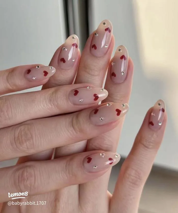 Móng hình hạnh nhân đẹp: 10 mẫu nail hạnh nhân sang xịn cho nàng