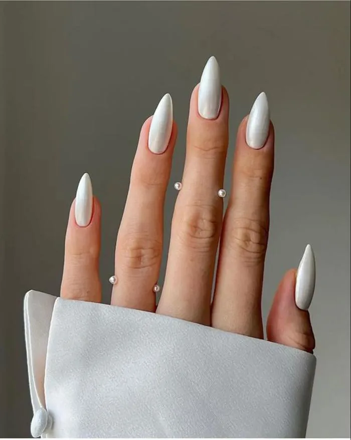 Top 18+ mẫu nail móng nhọn sang trọng và quyến rũ làm nàng say mê