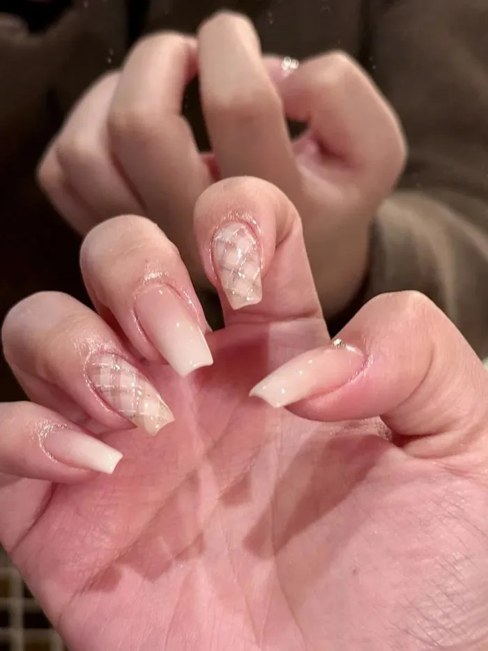 TOP 15 Mẫu Nail Móng Vuông Đẹp Sắc Sảo, Cuốn Hút Vạn Người Mê