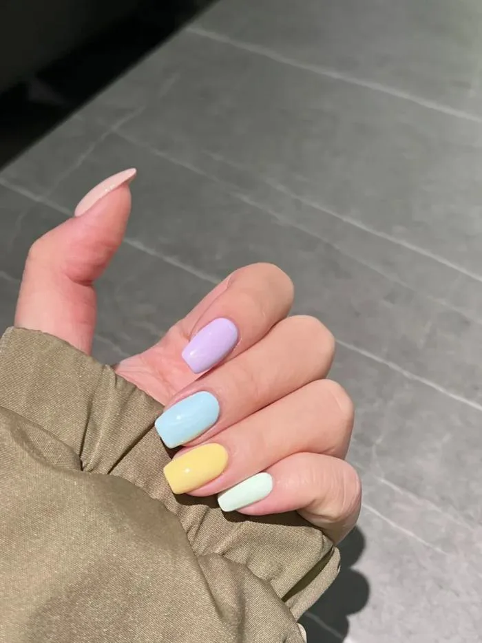 mau-nail-neon-1