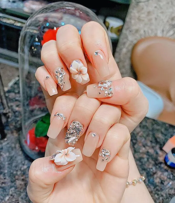 Mẫu nail cá tính - Diễm Nail Sharon Nails