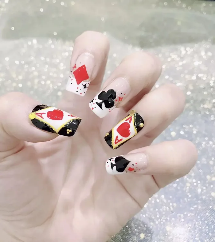 5 mẫu nail dán dành cho người chơi 